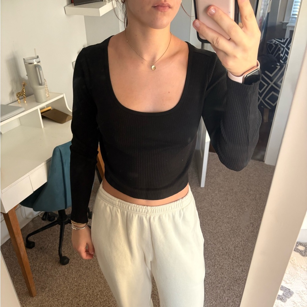 Uniqlo Black Ribbed Long Sleeve Scoop Neck Size Small